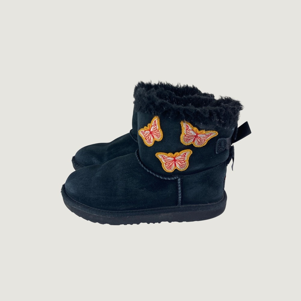 UGG Bailey Bow II Kids Size 3 Black Suede Butterfly Boots Warm Shearling lined
